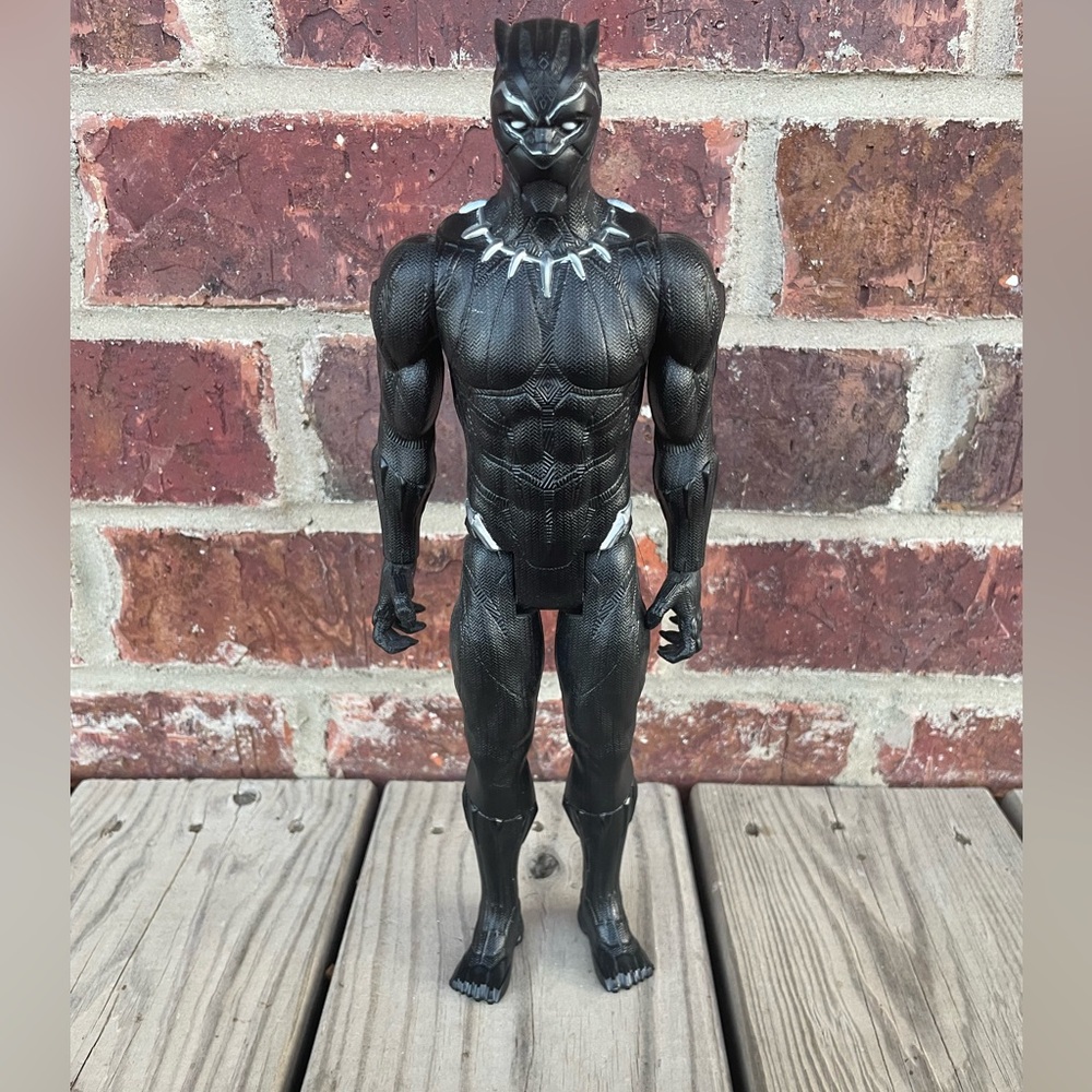Marvel Hasbro Black Panther Avengers Movable Action Figure 11.5 Inches